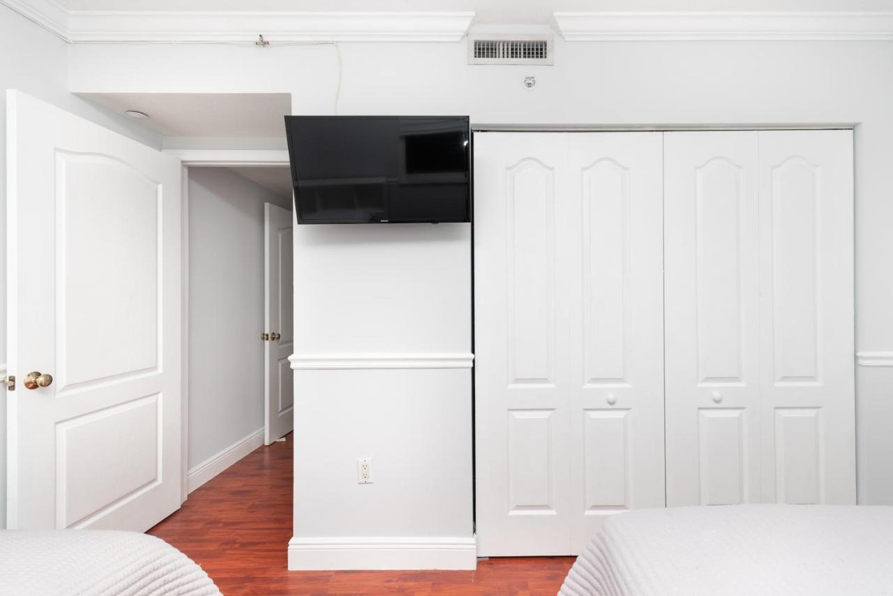 Beautiful 2/2.5 Condo W/Free Parking Fast Wifi Miami Zewnętrze zdjęcie